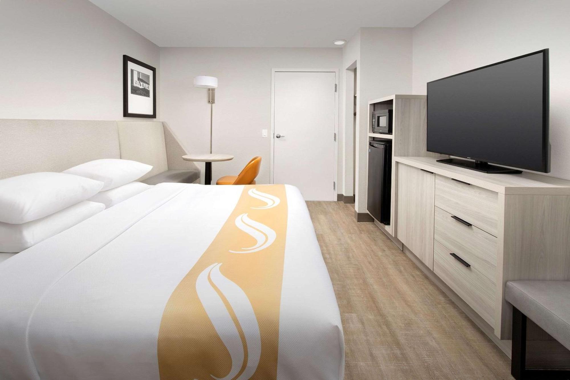 King Room - Accessible/Non-Smoking